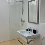 Central Apartment * 曼加利亚